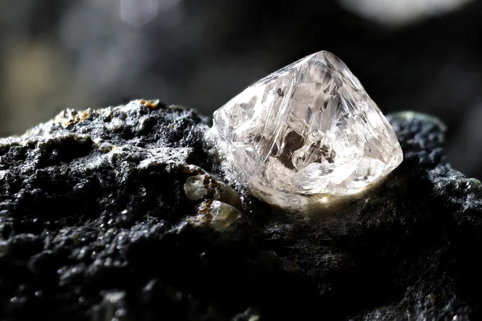 Поверхность Меркурия богата алмазами, считают ученые