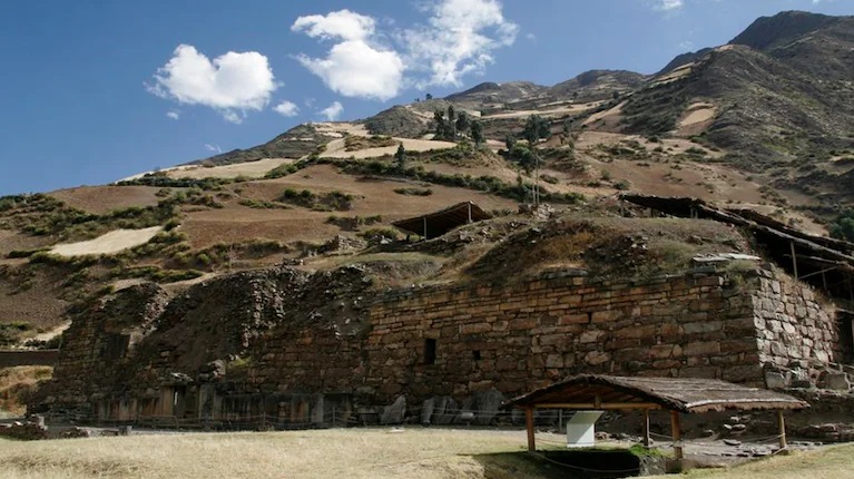 Археолог обнаружил секретные туннели в 3000-летнем перуанском храме