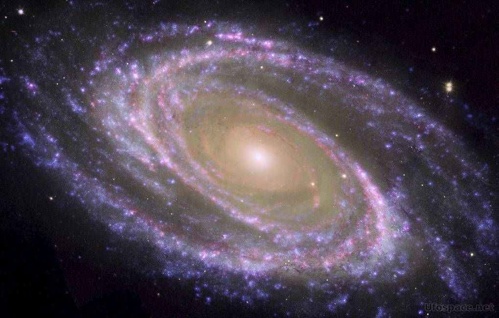 Обнаружены следы столкновения галактики без темной материи с ее соседом