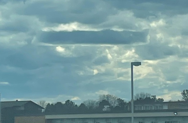 В Мичигане засняли прямоугольное облако