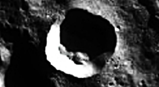 «Инопланетные сооружения» на Луне обнаружил уфолог