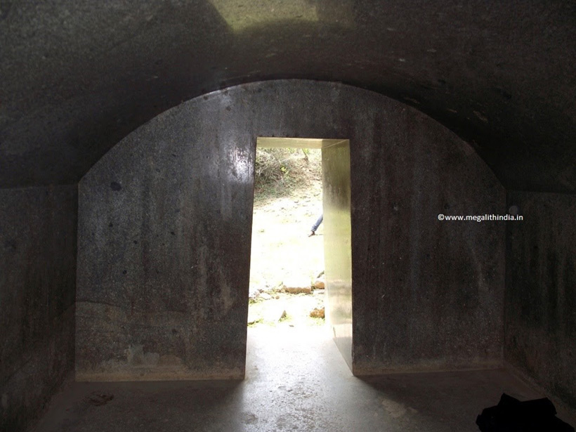 Загадочные пещеры Барабар