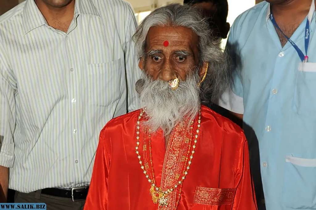 
        В Индии умер йогин, который не ел и не пил целых 80 лет			
	            