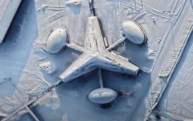 Уфолог случайно обнаружил в Арктике российскую базу и принял ее за ангар для НЛО