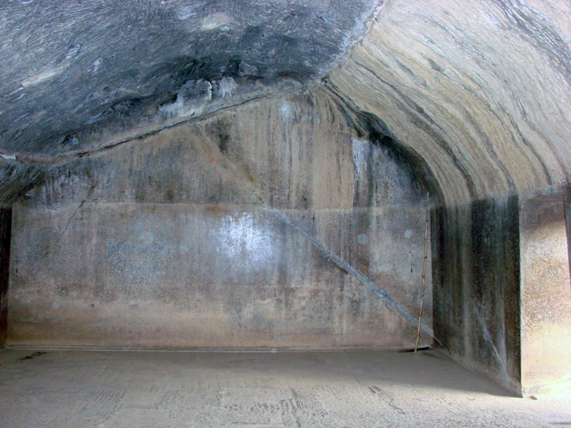 Загадочные пещеры Барабар
